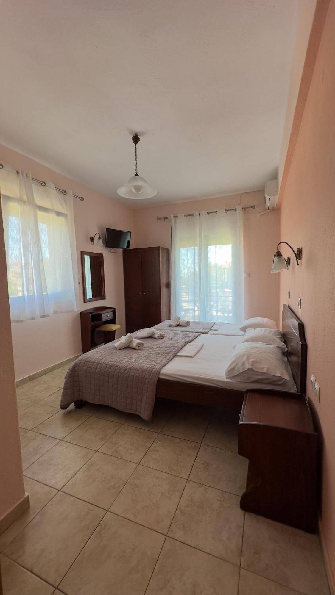 Tsipos Rooms Ставрос Екстериор снимка